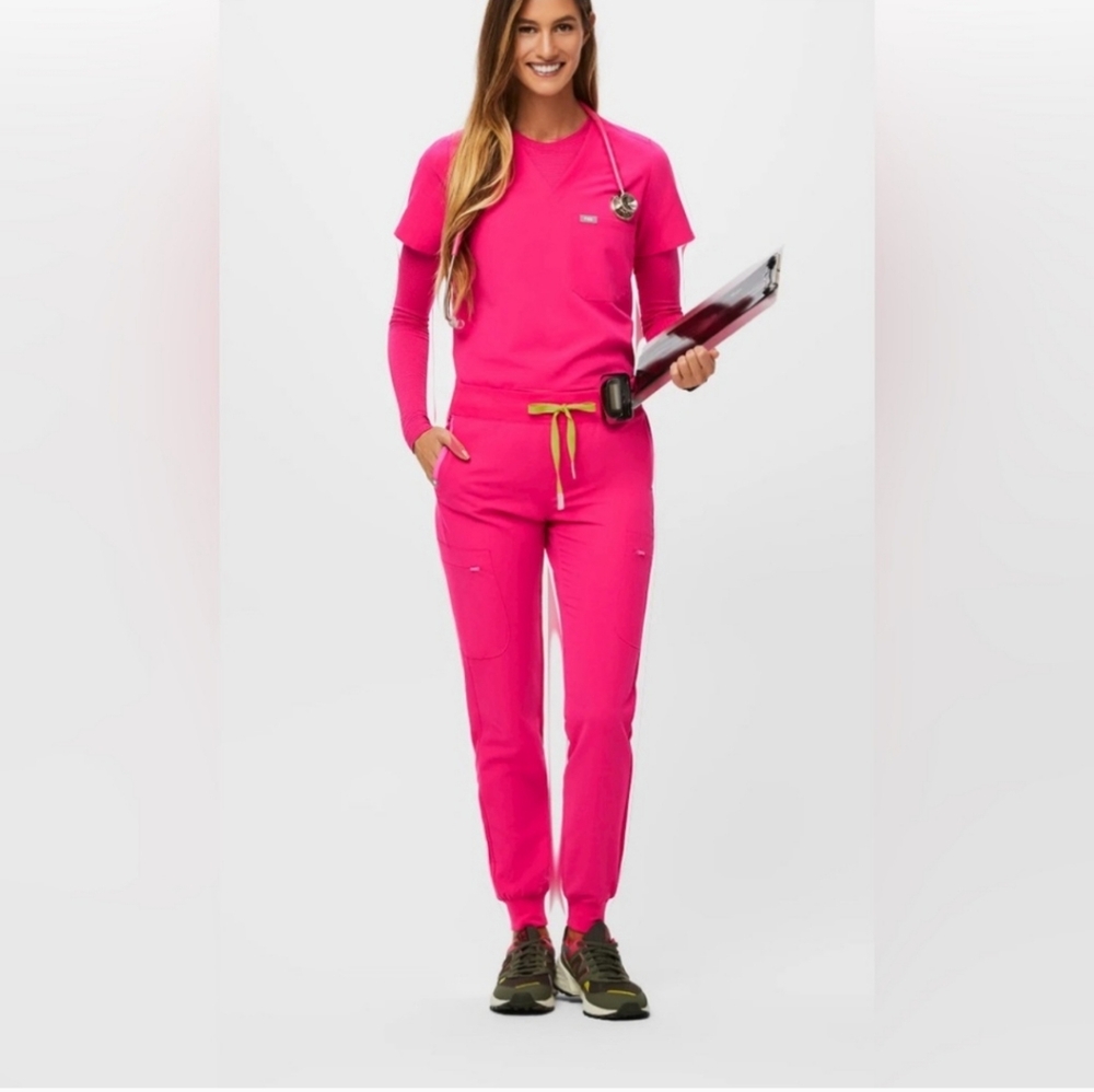 FIGS HOT SHOCKING PINK